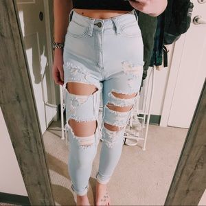 FASHION NOVA JEANS